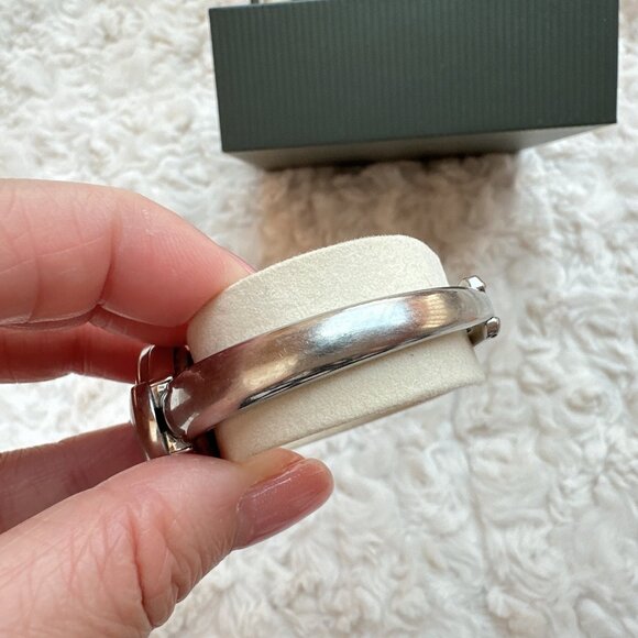 Authentic Vintage Gucci 1400L Stainless Steel Ladies Bangle Watch - Picture 12 of 12